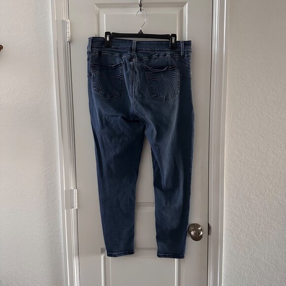 Seven 7 Womens Dark Wash Booty Shaper Jeans Size 16 Made In China - Picture 3 of 7